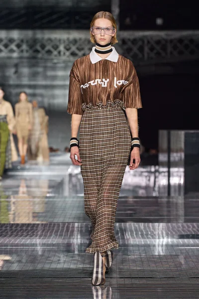Look 50